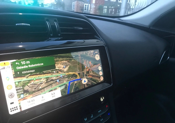 Jaguar F-Pace cena 117000 przebieg: 110000, rok produkcji 2018 z Wrocław małe 154